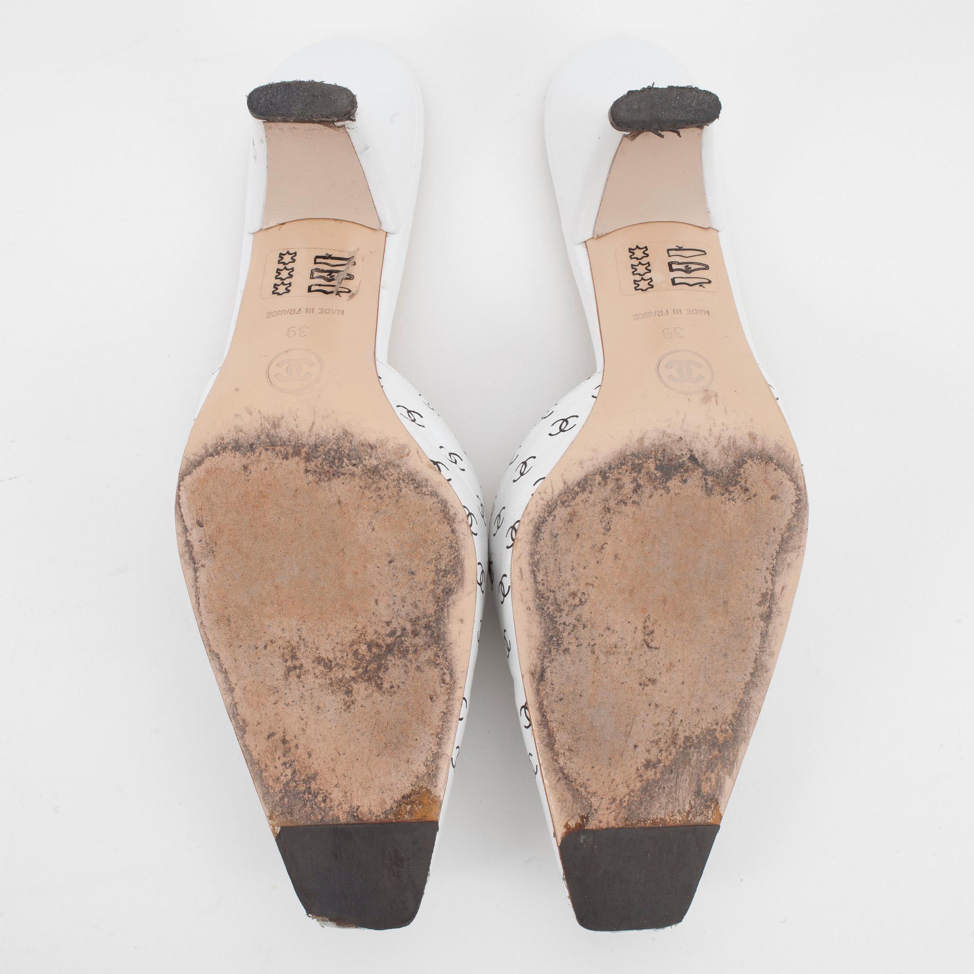 Chanel, SKOR, ett par slip-in, Chanel.