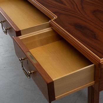 Josef Frank, desk, "Schatullskrivbordet", model 1022, AB Eriksson & söner for the Svenskt Tenn company, after 1985.