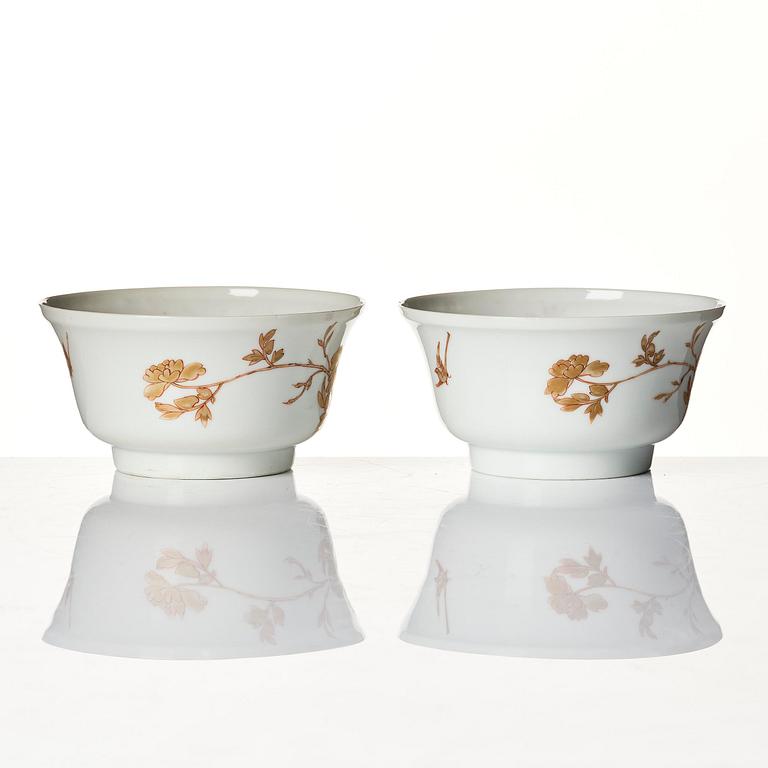 A pair of bowls, Qing dynasty, with Yongzheng mark and of the period (1723-35),.