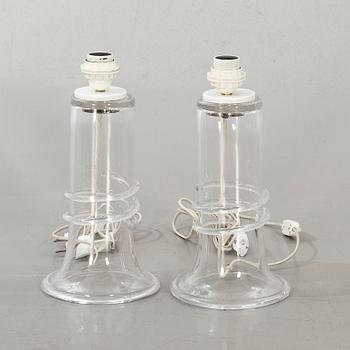 HANNE DREUTLER, bordslampor, ett par, glas, Ateljé Lyktan / Studio Åhus, 1982.