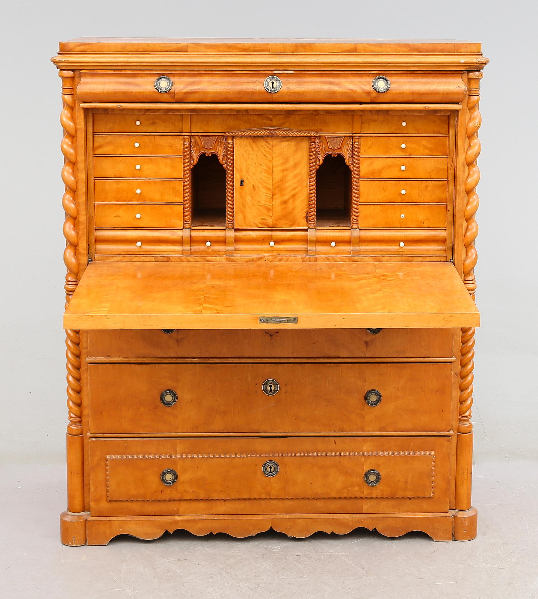 CHIFFONJÉ, 1800-talets mitt.