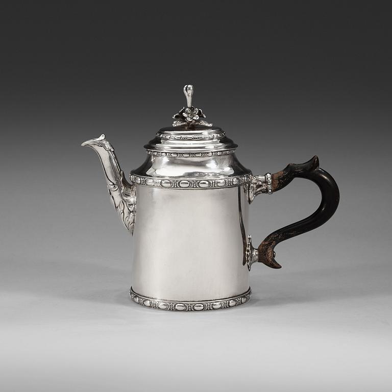 A Finnish 18th century silver tea-pot, marks of Carl Fredrik Borgström, Åbo 1780.