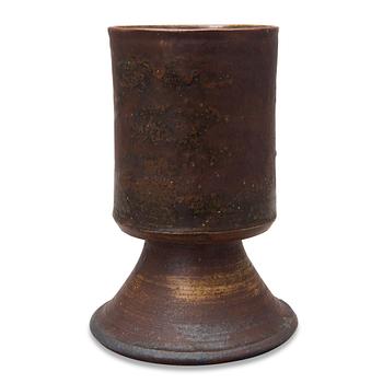 Kyllikki Salmenhaara, A mid-20th century vase signed KS, Arabia.