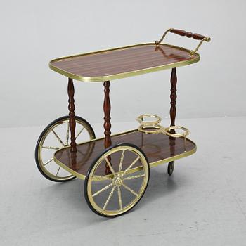 SERVERINGSVAGN, 1900-talets andra hälft.