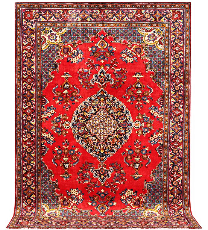 Matta, Persisk, ca 326 x 214 cm.