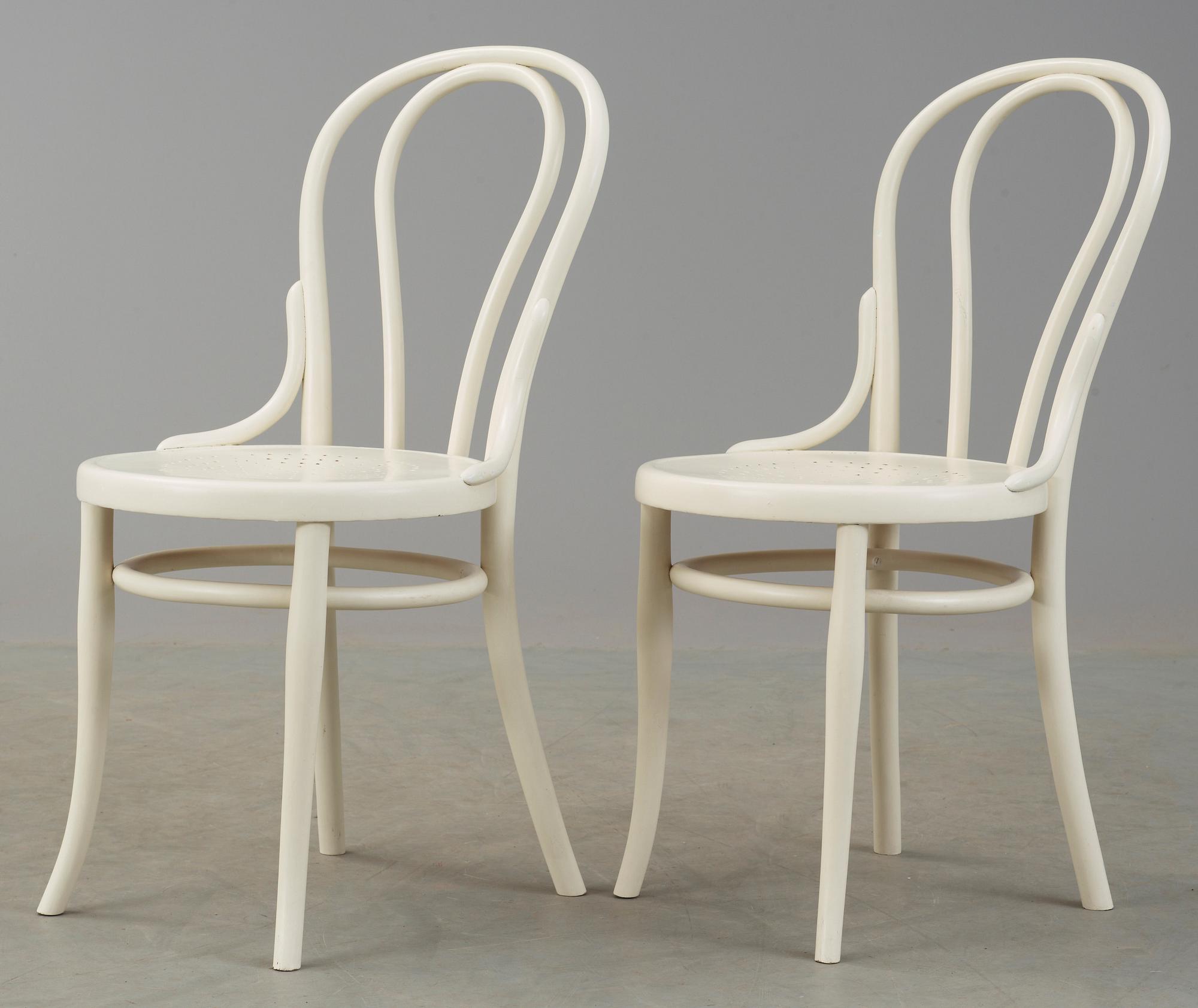 STOLAR, ett par, Thonet, omkring år 1900.
