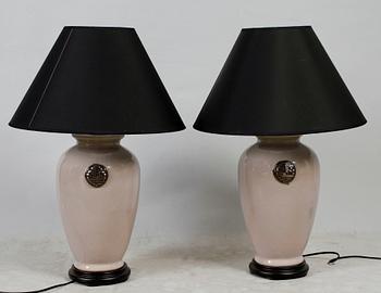 BORDSLAMPOR, 1 par, porslin, sent 1900-tal.