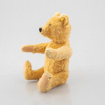 A Steiff teddybear, Germany, mid 20th Century.