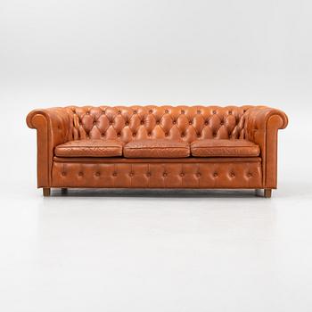 Soffa, Chesterfield-modell, Norell, 1900-talets andra hälft.