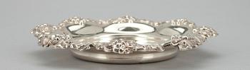 COASTER, silver, Lars Larsson, Göteborg, 1854. Tot. vikt ca 166 g.
