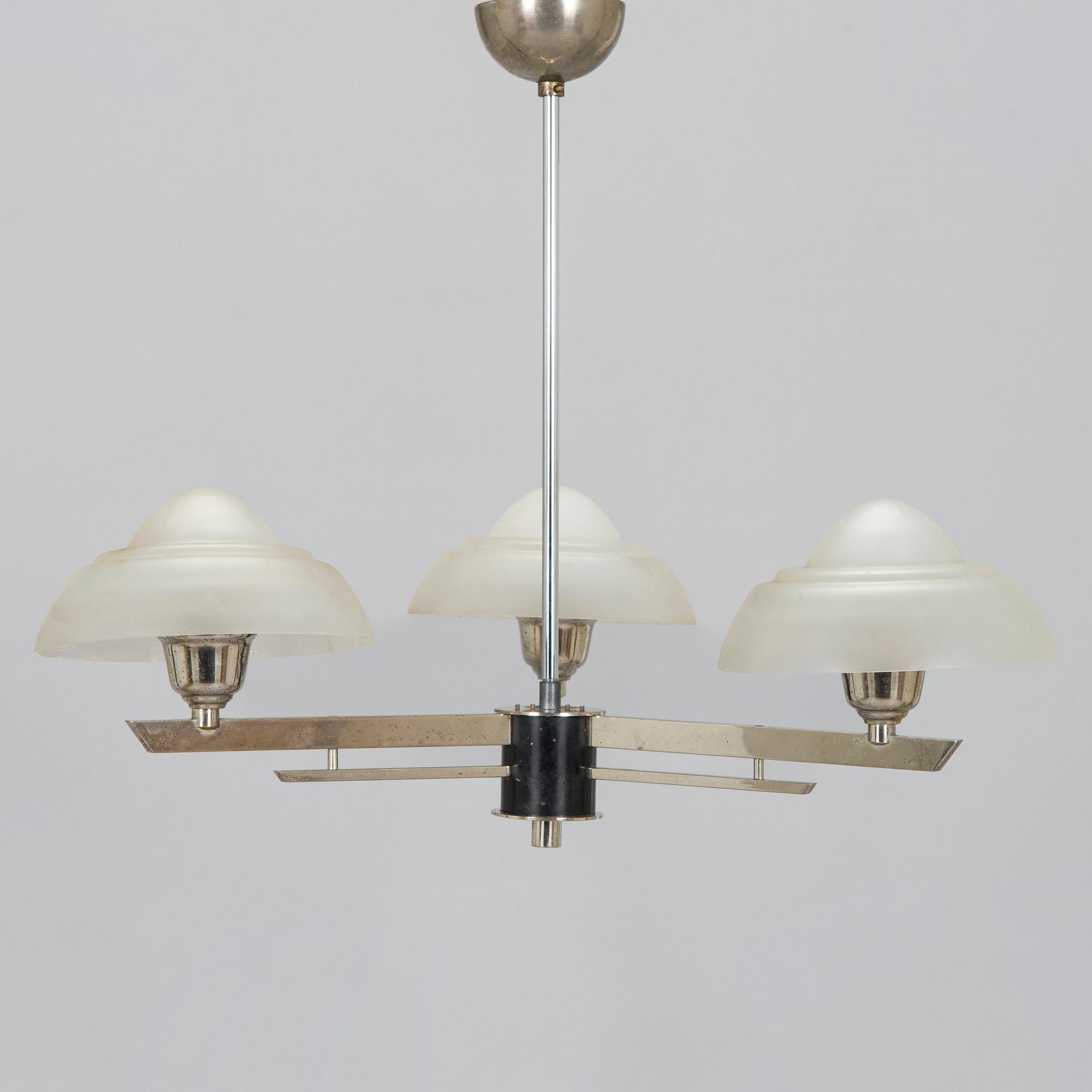 Paavo Tynell, a 1930s '3023/3' chandelier for Taito.