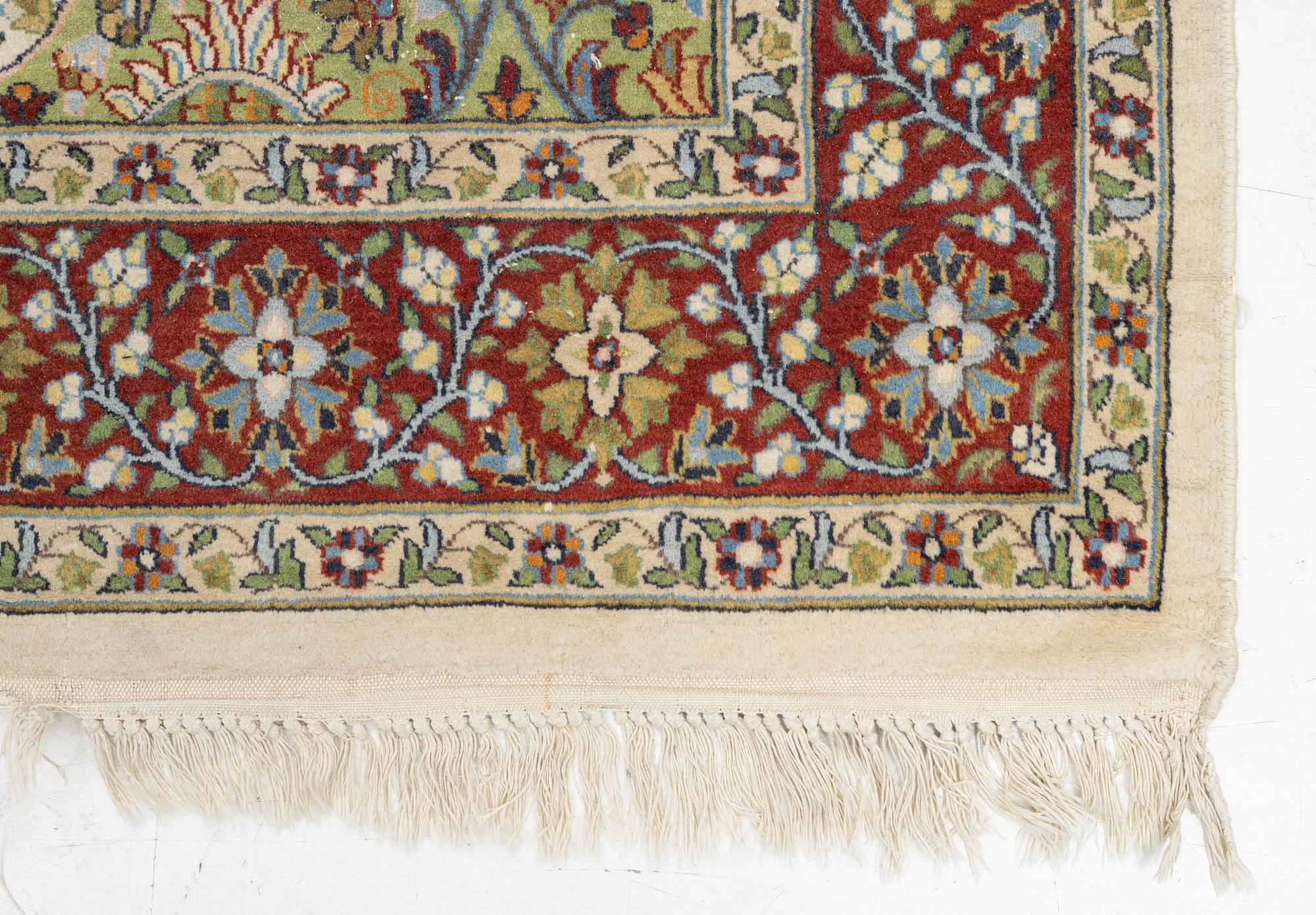 Matta, orientalisk, ca 195 x 125 cm.
