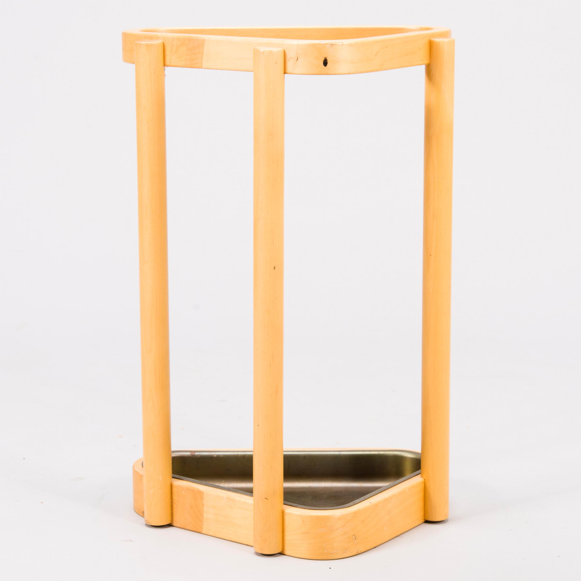 ALVAR AALTO, SATEENVARJOTELINE, malli 115, Artek, 1900-luvun jälkipuoli.