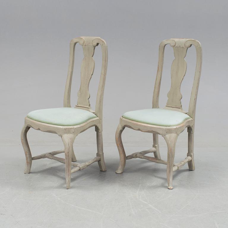 A set of four mid 1700s chairs (2+2).