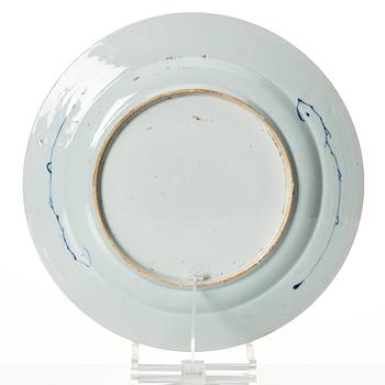 An imari verte dish, Qing dynasty, Kangxi (1662-1722).