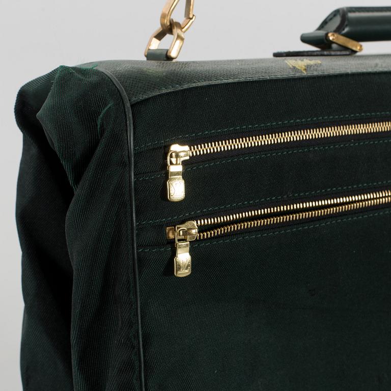 LOUIS VUITTON, Garment bag.