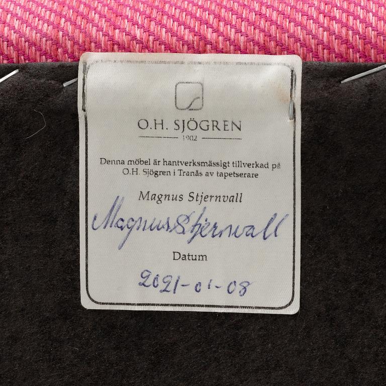 Josef Frank, fåtölj med fotpall, modell 336, Firma Svenskt Tenn.