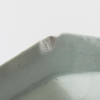 Terrin med lock och fat Kina Qianlong (1736-95) porslin.