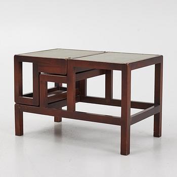 A mahogany library ladder forming a table, England, 20th century.