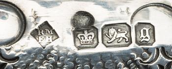 A SILVER VASE FROM SHEFFIELD, England, 19th century, weight ca 490g.