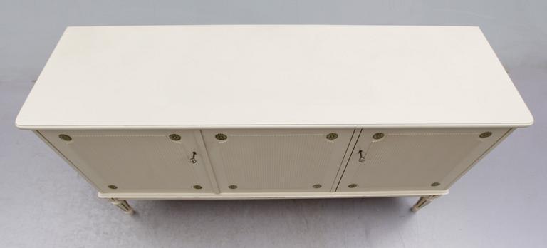 SIDEBOARD, gustaviansk stil, 1900-talets andra hälft.
