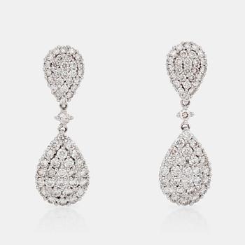 797. A pair of diamond earrings, 1.69 cts in total.