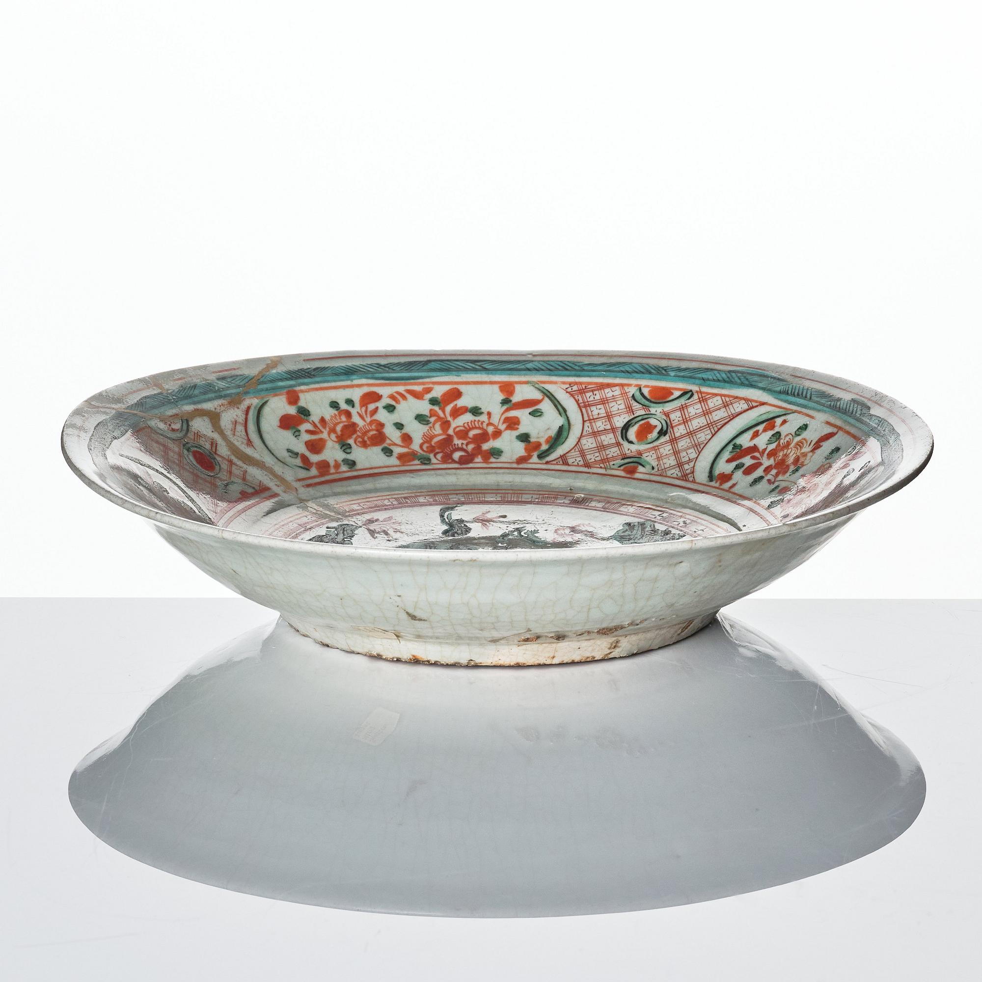 A Swatow dish, Ming dynasty (1368-1644).