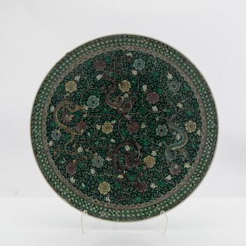 A famille noir dish, late Qing dynasty/around 1900.