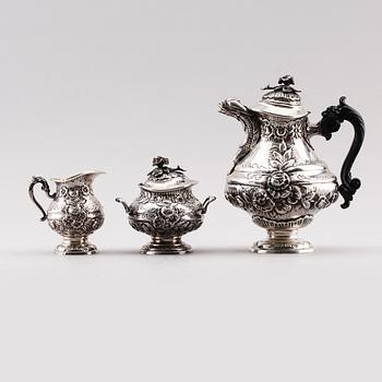 KAFFESERVIS, 3 delar, silver 835, möjligen Tyskland, omkring år 1900. Vikt ca 1025 g.