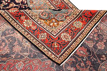 Matta, Najafabad, ca. 333 x 218 cm.