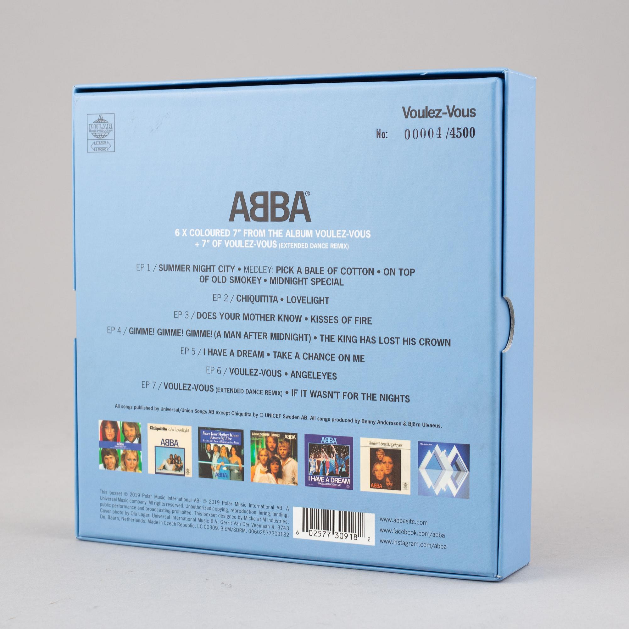 Abba, "Voulez-Vous - The Singles", box with 7 singles No 4/4500, signed by all members.