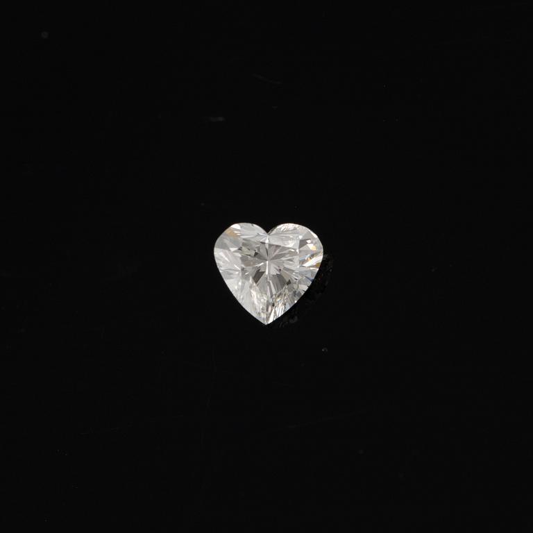 Hjärtformad briljantslipad diamant 0.50 ct, medföljande GIA dossier.