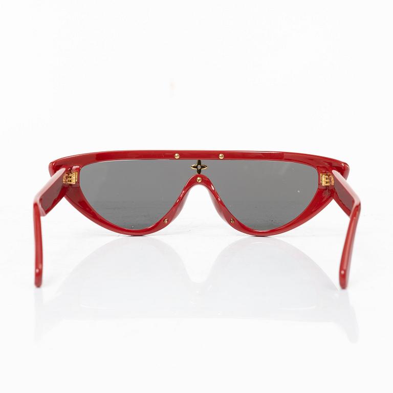 Louis Vuitton, Sunglasses.