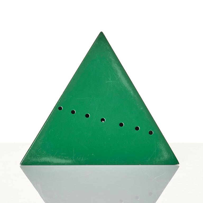 Lucio Fontana, "Pyramid.".