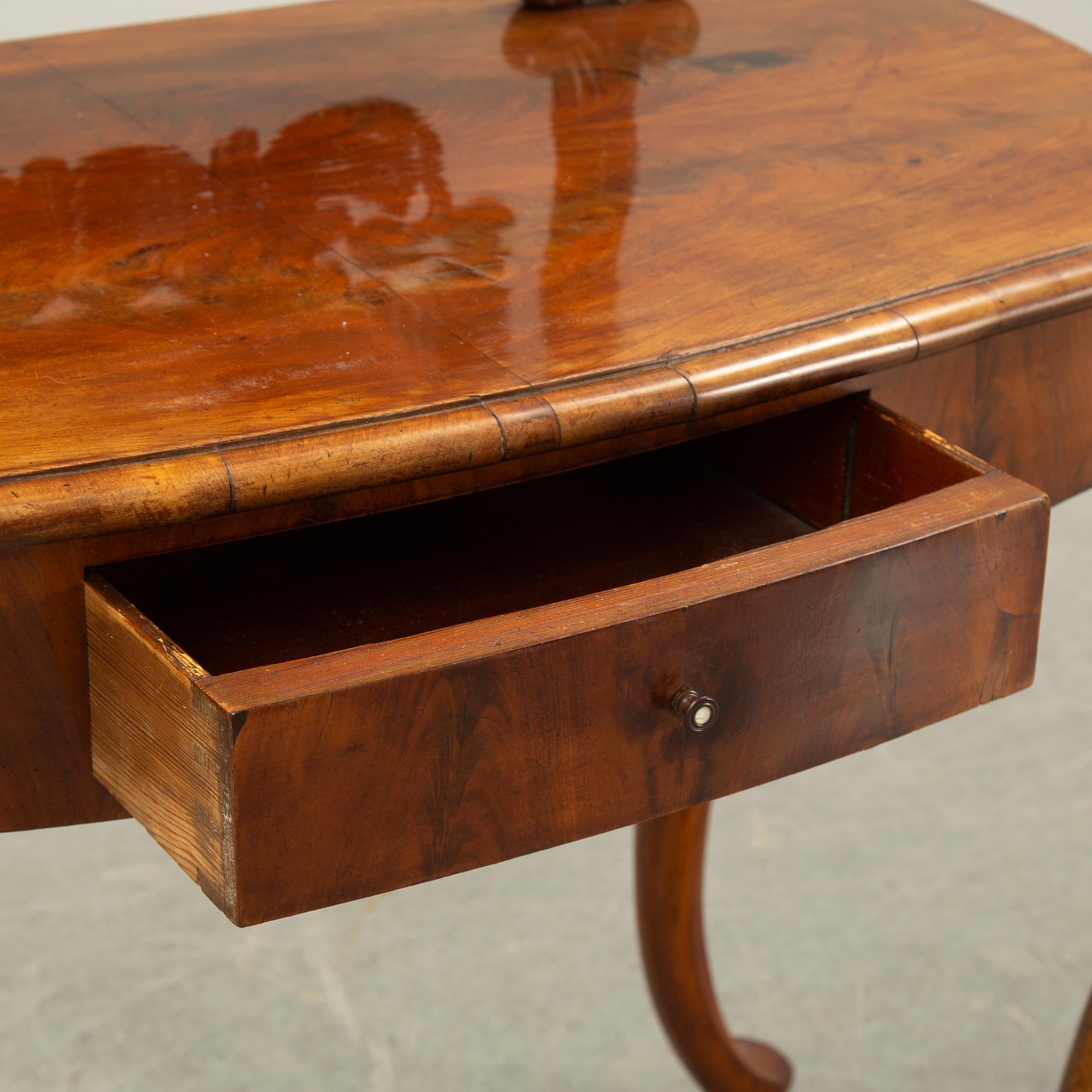 A rococo style dressing table, 19th Century.