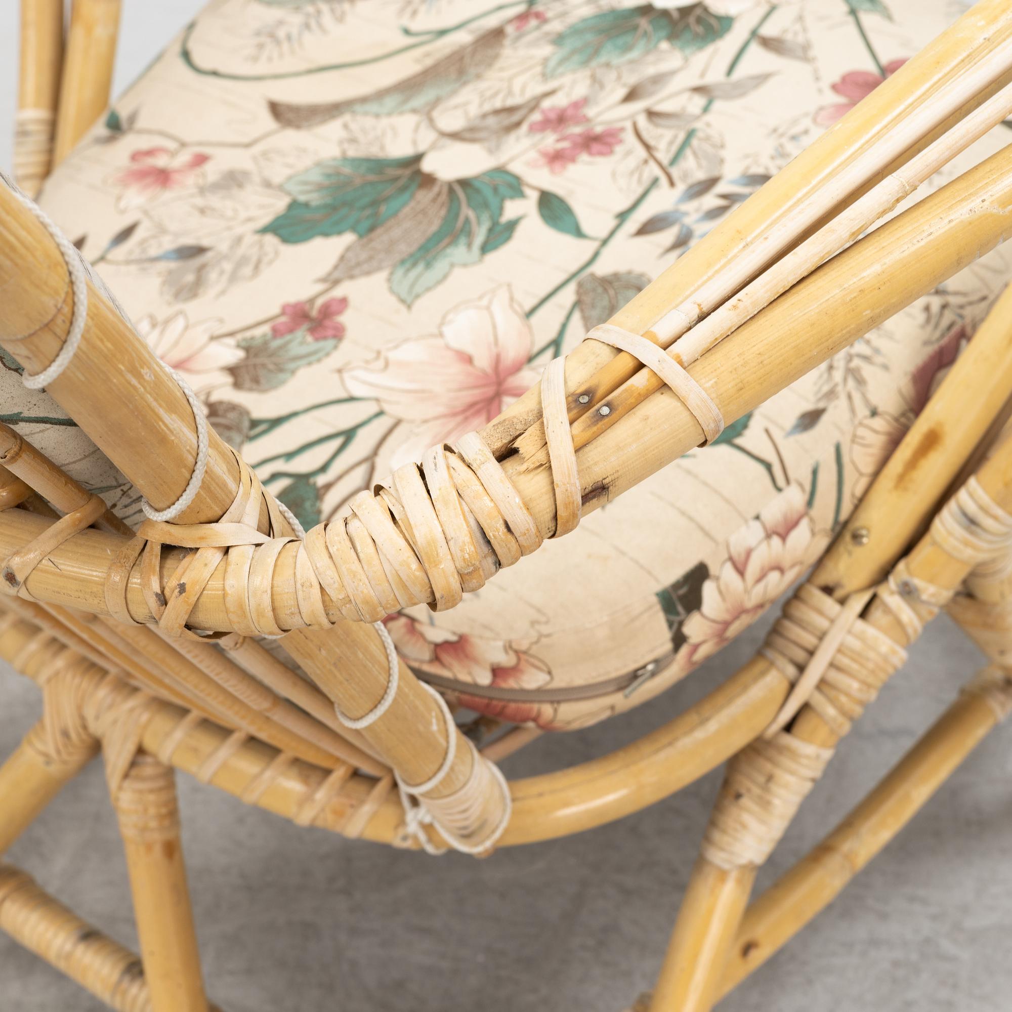 Soffa, bord, fåtöljer ett par, 1900-talets andra hälft.