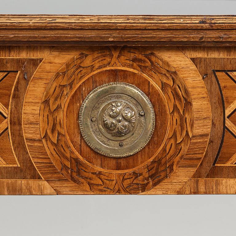 BORD/SPELBORD, av Gottlieb Iwersson (mästare i Stockholm 1778-1813), ej signerat,  1700-talets slut, Gustavianskt.