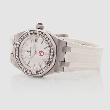 An Audemars Piguet Royal Oak Lady Alinghi, limited edition. Quartz. Ø 33 mm.