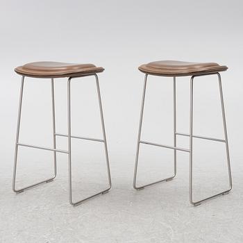Jasper Morrison, bar stools, a pair of "Hi-Pad", Cappellini.