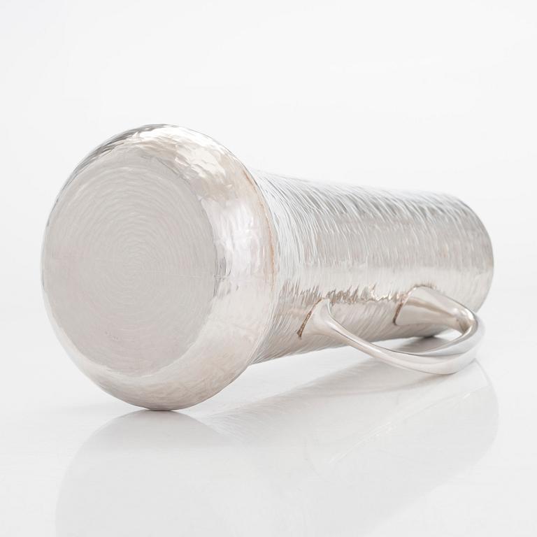 Tapio Wirkkala, tillbringare och bägare, 12 st, silver, Kultakeskus, Tavastehus 1975-76.