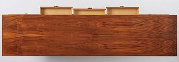 Josef Frank, biblioteksbord / sideboard, Firma Svenskt Tenn, modell 2226.