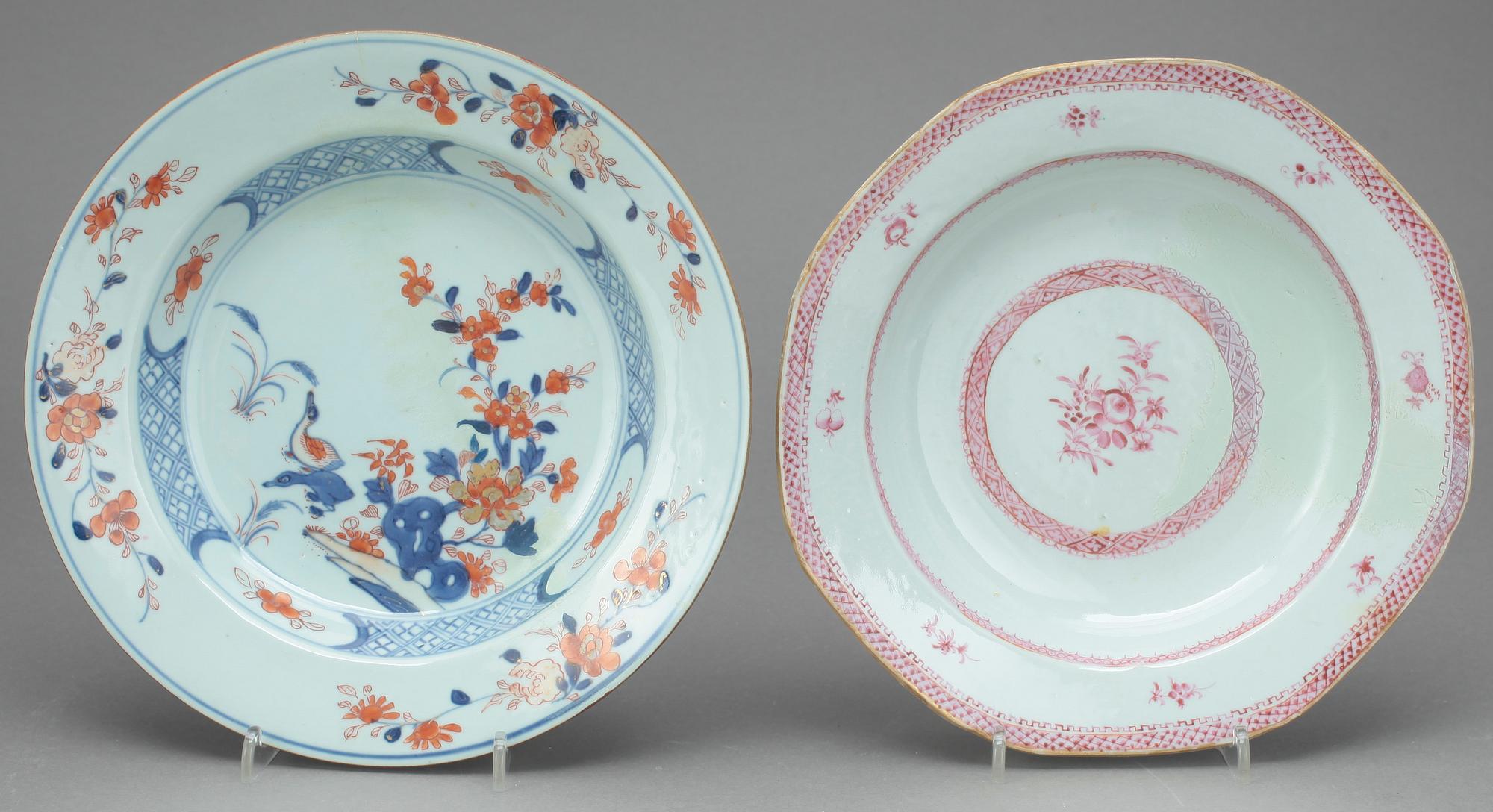 TALLRIKAR 15 st SAMT 2 SKÅLFAT, porslin, mest Qianlong, Kina 1700-1800-tal.