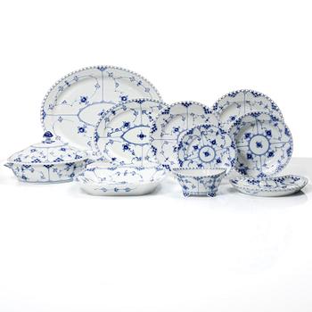 Royal Copenhagen, A 44 pieces dinner service in “Musselmalet”, full lace, Denmark.