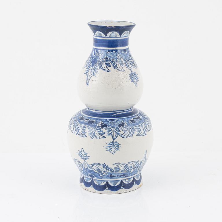 A Dutch faience vase, late 18th century.