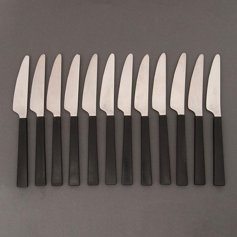 BERTEL GARDBERG, BESTICKSERIE, 32 delar, "Triennale", Fiskars. Formgivna 1956-57.