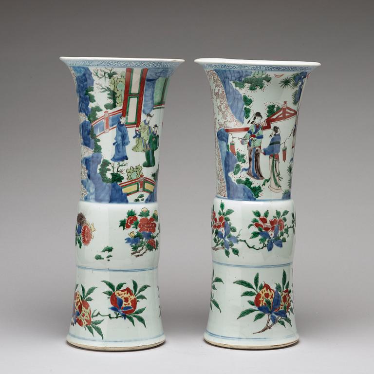 A matched pair of Gu-shaped wucai vases, Transition, 17th Century.