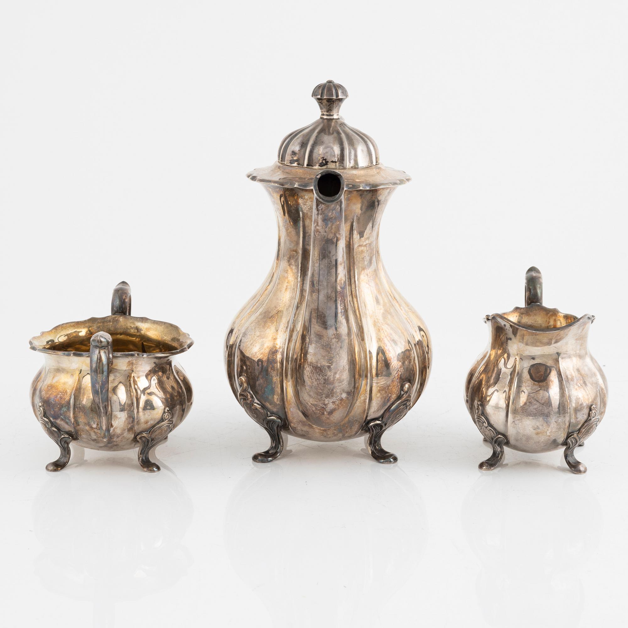 Kaffeservis, 3 delar, silver, möjligtvis Norge, med svenska importstämplar 1900-talets mitt.