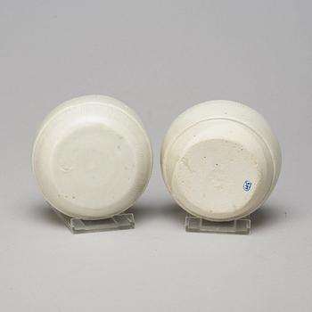 A box with cover, a bowl and a jar, South East Asian, presumably 14th/15th Century.