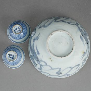 SKÅLAR, 3 st, porslin, Kina, bland annat 1800-tal.