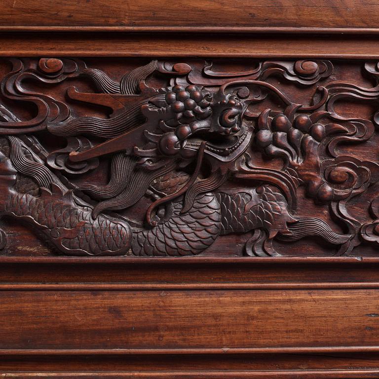 A large Imperial Hongmu compound cabinet, Qingdynasty, 19th century.
